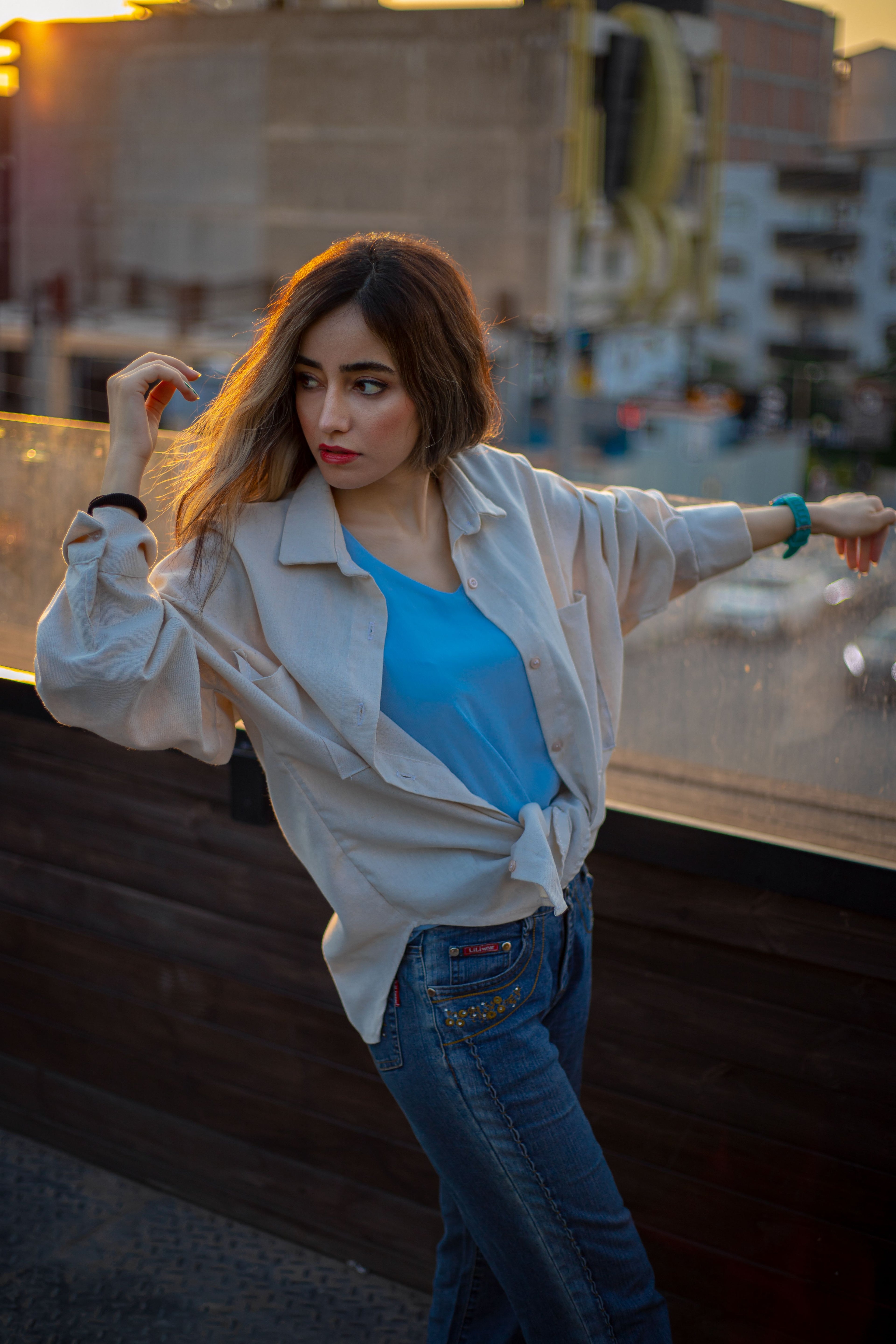 Damen - T-Shirts & Oberteile