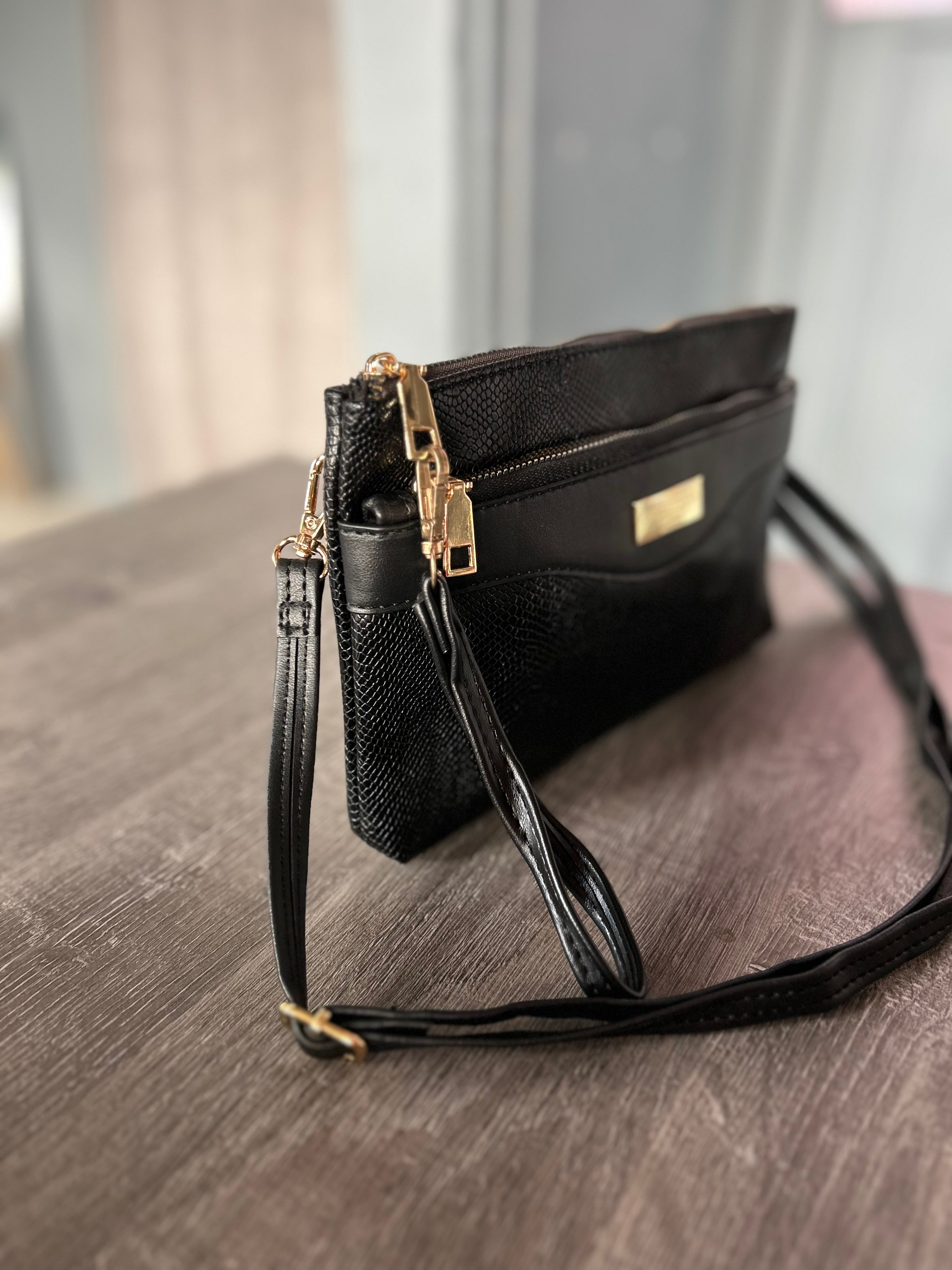 Faux Leather Small Snakeskin Effect Clutch / Crossbody Bag